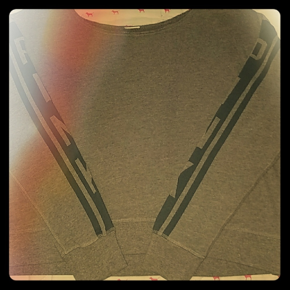 RARE XS VSPINK REVERSIBLE OFF SHOULDER SWEATSHIRT